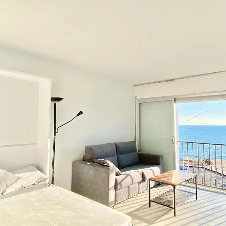 Estudio Frente Al Mar En Roses